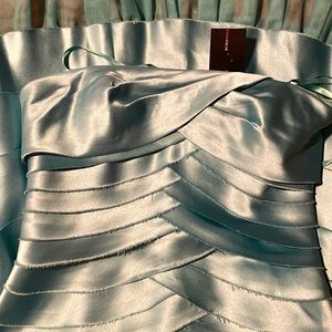 BCBG dress new/never worn size 2 (or 4 European) strapless dress